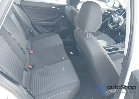 2024 Volkswagen Jetta 1.5T S z USA, uszkodzony, nr VIN 3VW5M7BU3RM098726